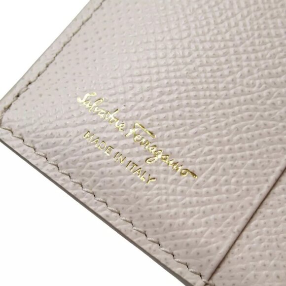 Auth Salvatore Ferragamo Gancio Bifold Long Wallet light beige leather - Picture 8 of 12